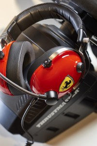 Thrustmaster T Racing Scuderia Ferrari Edition screen3