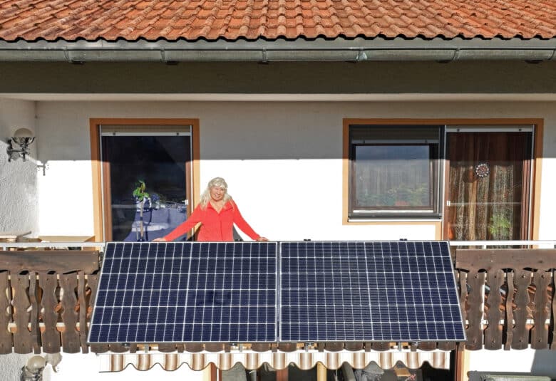 Voici le premier panneau solaire de balcon avec batterie à