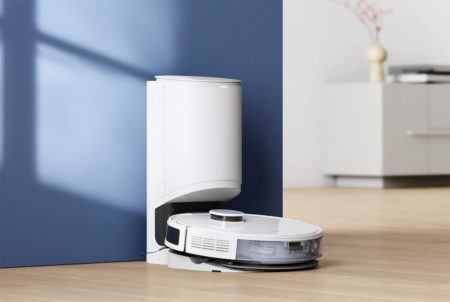 Ecovacs présente le Deebot N10 Plus : Nouveau robot aspirateur avec fonction nettoyage et station d'aspiration