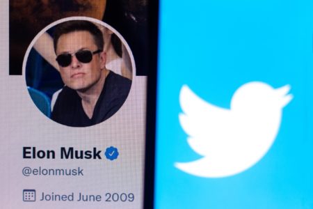 Elon Musk quitte son poste de PDG de Twitter