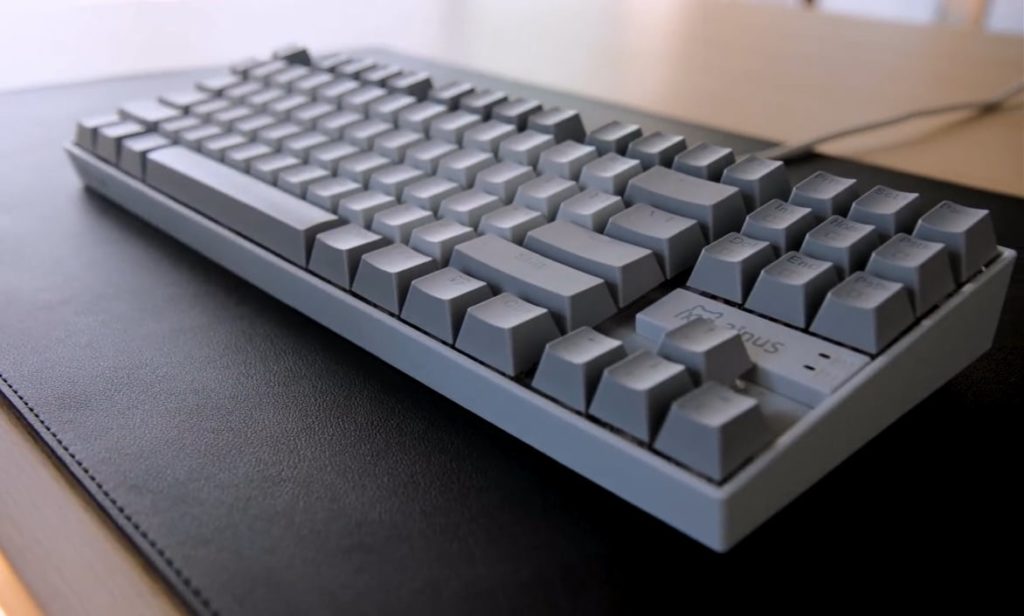 Whatgeek KEBOHUB EE01 combine un clavier mécanique avec un hub USB