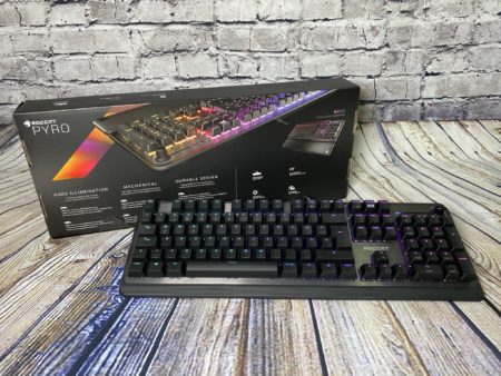 Clavier de jeu Roccat Pyro avec commutateurs TTC en test