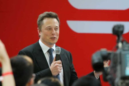 Elon Musk lance une société d'IA