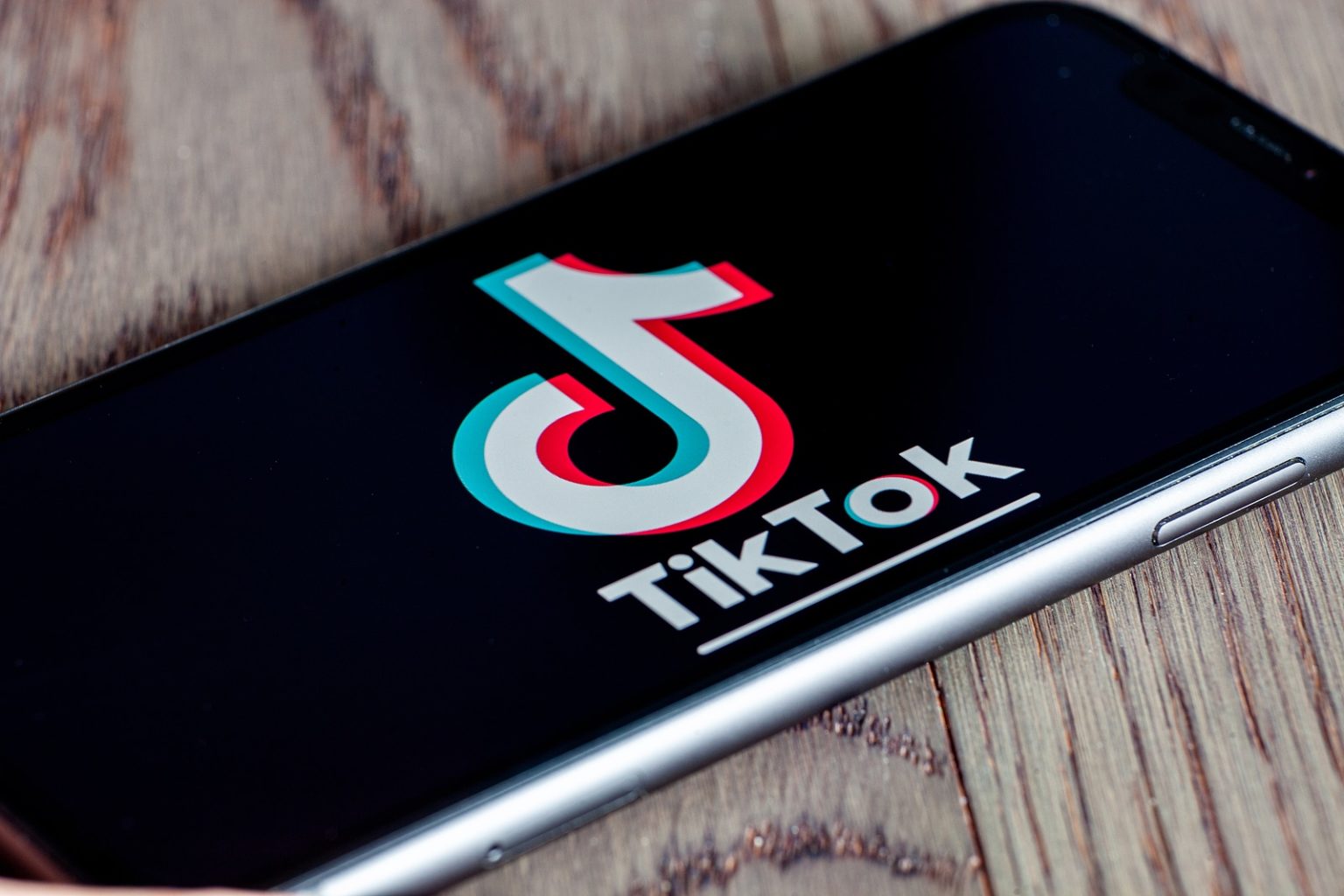 TikTok : les autorités américaines enquêtent sur ByteDance pour espionnage de journalistes