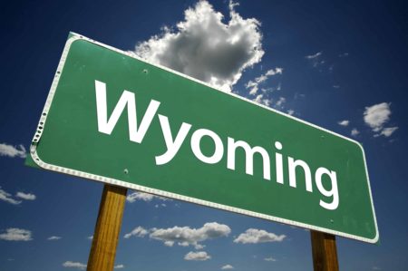 Le Wyoming veut interdire les voitures électriques à partir de 2035