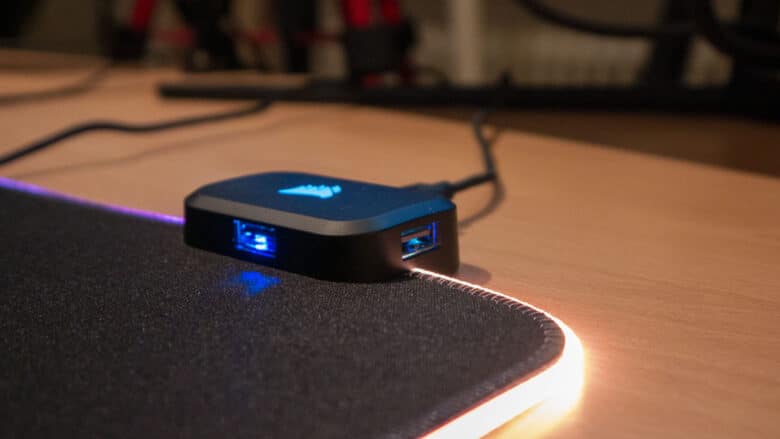 Énorme tapis souris Corsair MM700 testé