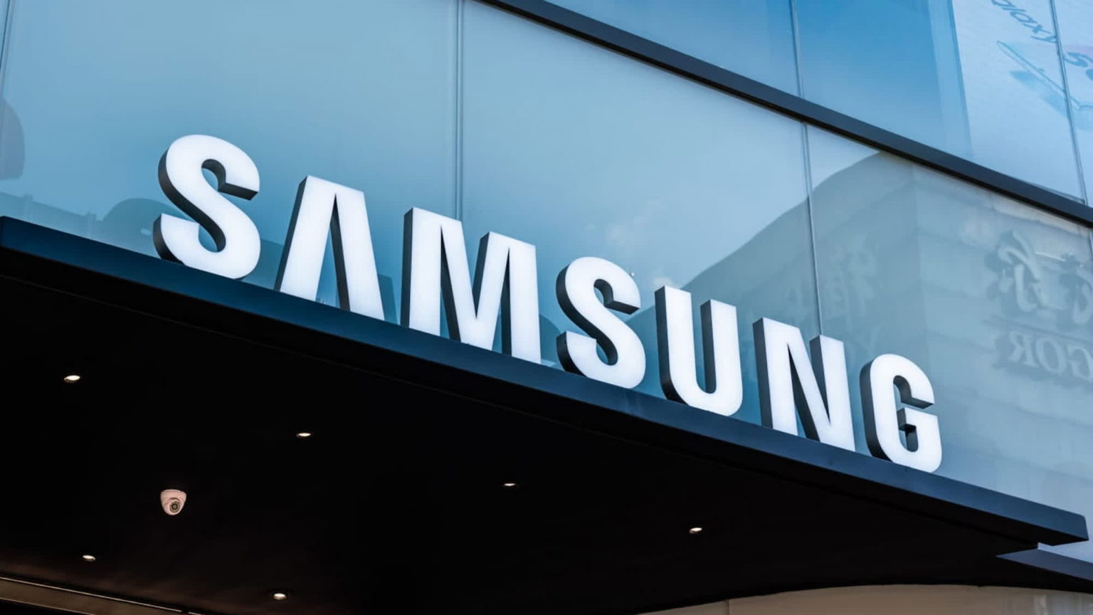 Samsung UK customers affected by a year-long data breach