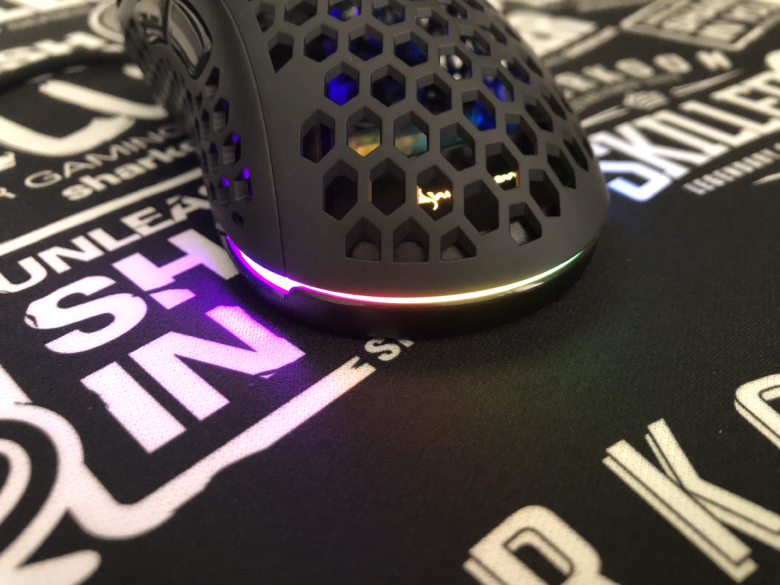 Sharkoon Light² dans test Souris gaming ultralégère niveau E-Sport