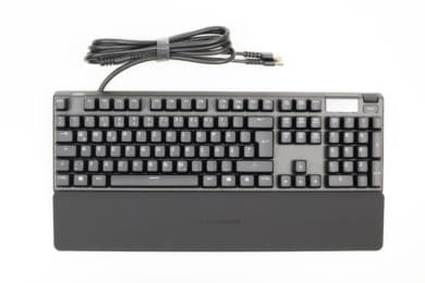 SteelSeries Apex Pro – Le clavier avec point de déclenchement réglable en  cours de test