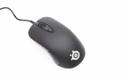 SteelSeries Sensei Review successeur souris populaire peut-il convaincre