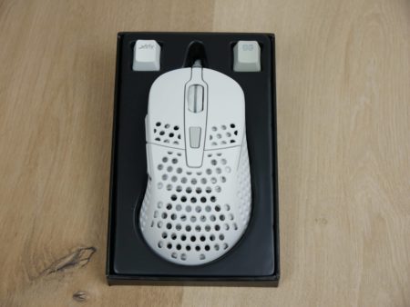 La souris de jeu ultra légère – Xtrfy M4 RGB