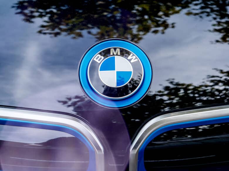 BMW prévoit une usine de batteries de 160 hectares en Bavière