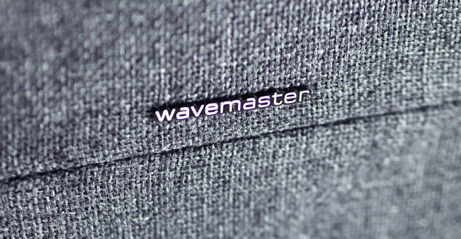 Base Wavemaster – Petit système de haut-parleurs en cours de test