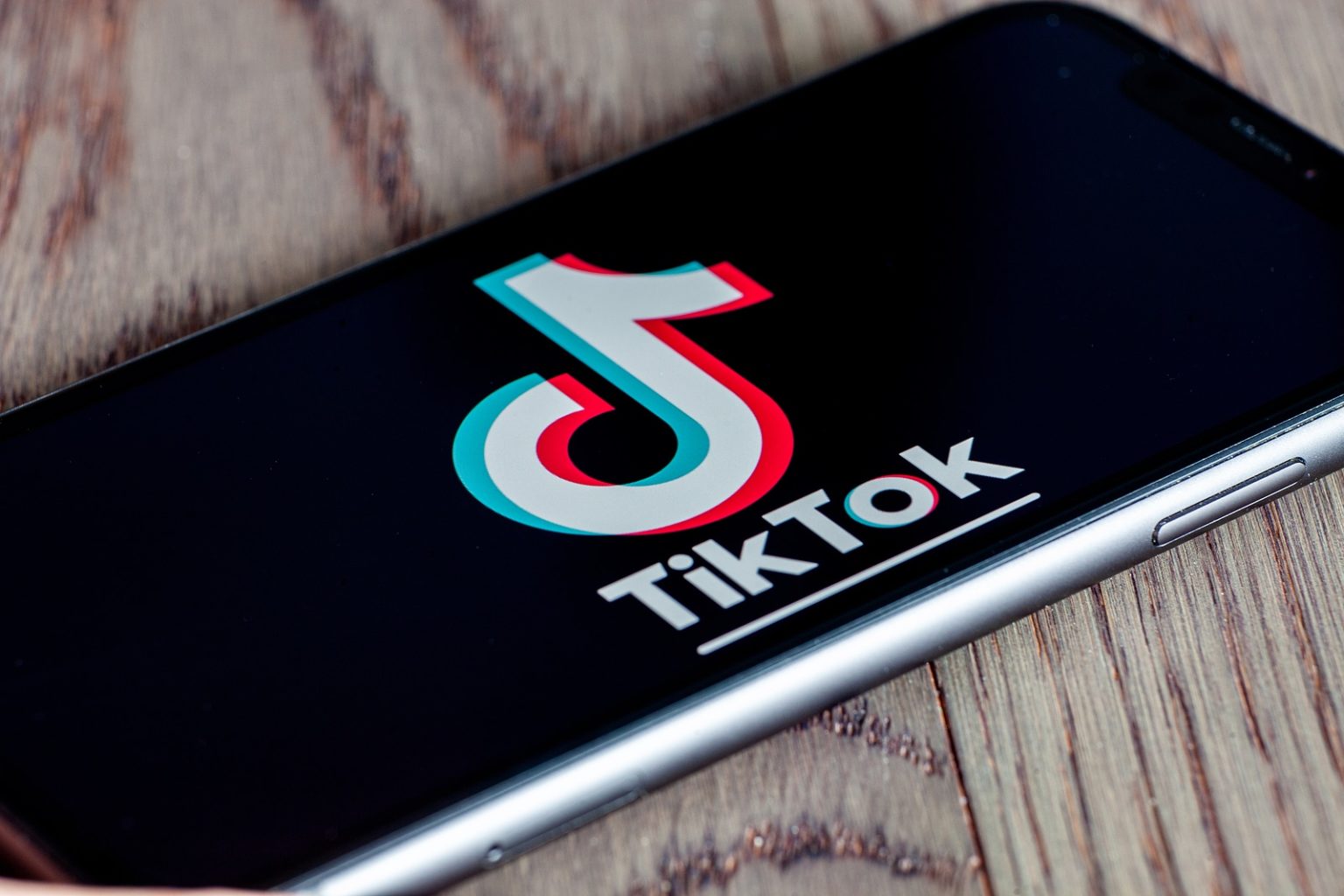 Interdiction de TikTok : l'État américain du Kansas interdit l'application sur les appareils de service