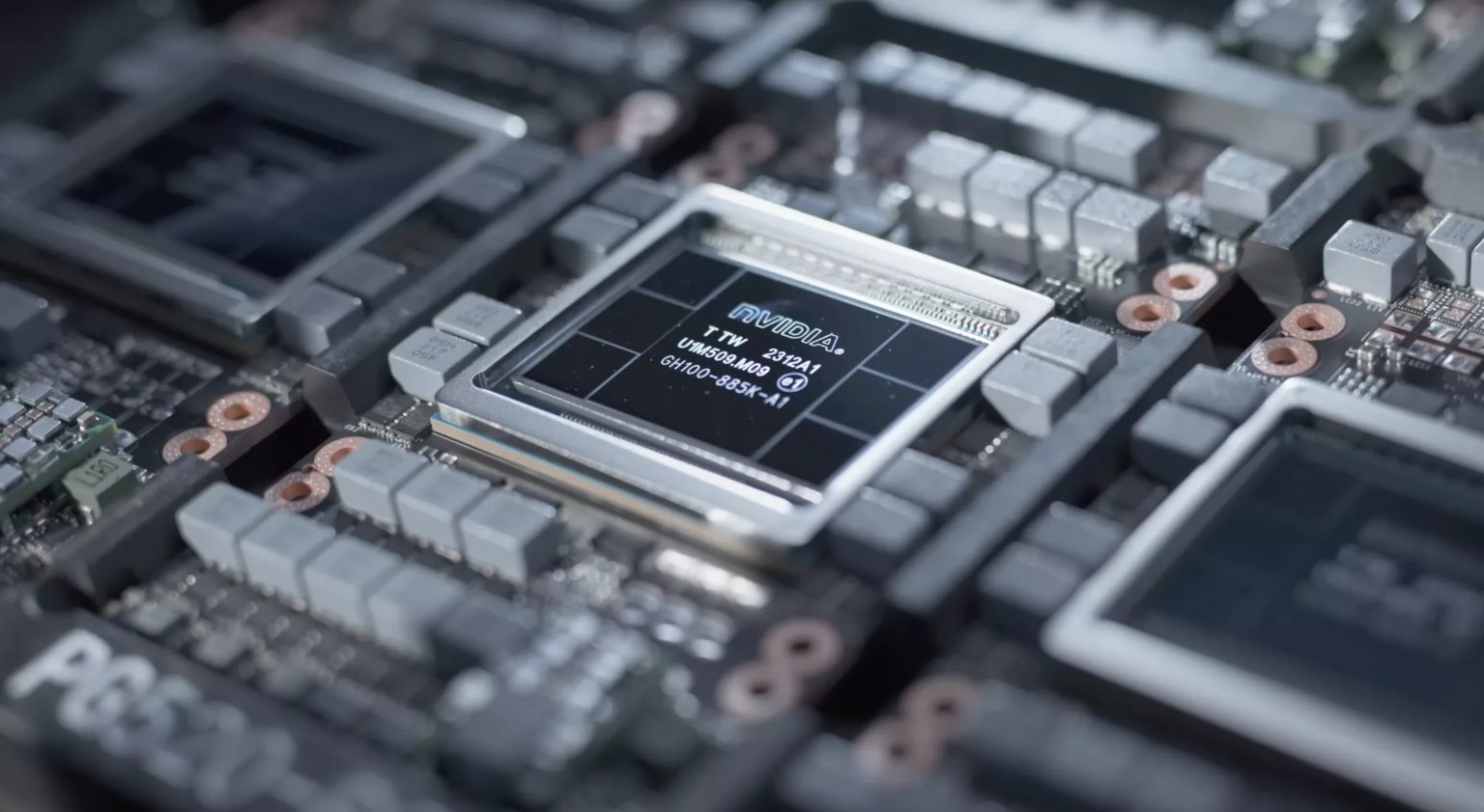 Nvidia lance la superpuce H200 AI : la première à être associée à 141 Go de mémoire HBM3e de pointe