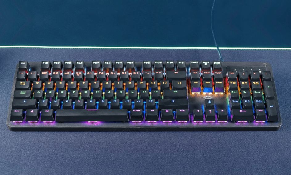 Trust GXT 863 Mazz – Clavier abordable avec commutateurs Outemu