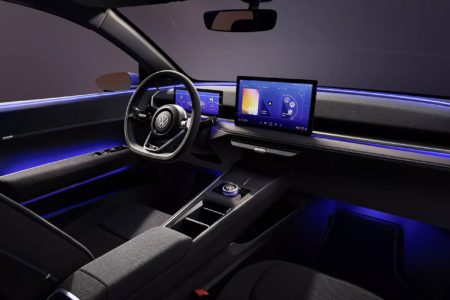 La réaction technologique conduit Volkswagen à passer des commandes tactiles aux boutons traditionnels Tech backlash leads Volkswagen to shift from touch controls to traditional buttons