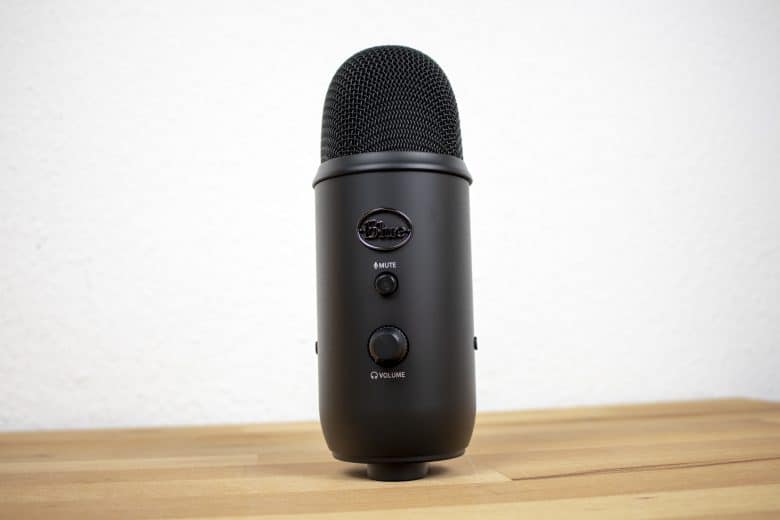 Blue Microphones Yeticaster : microphone USB avec bras de microphone en  revue
