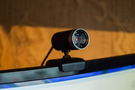 Bureau à domicile : un tribunal néerlandais rejette l'obligation de webcam