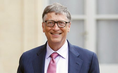 De la rationalité à QAnon : Bill Gates évoque le chemin imprévu d’Internet comme un lieu pour les « fous » From rationality to QAnon: Bill Gates discusses the internet