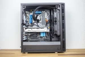 Fractal Design Define C Boîtier en verre trempé avec matériel