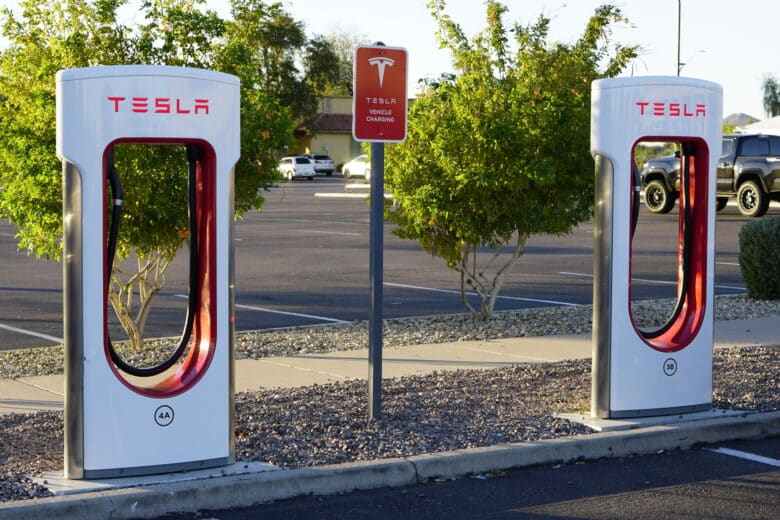 Tesla viole la loi allemande avec 1 800 bornes de recharge