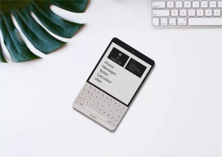 Minimalist smartphone with physical keyboard promises four days of battery life