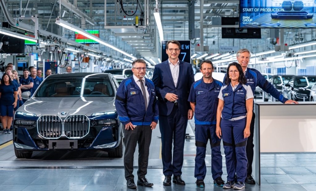 La BMW Série 7 et la nouvelle i7 démarrent la production à l'usine de Dingolfing
