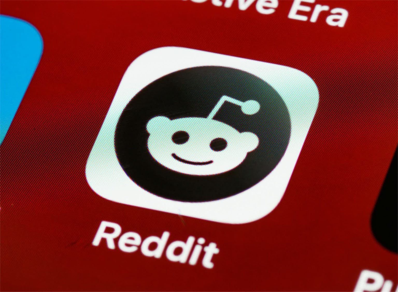 Reddit signs lucrative AI content licensing deal in anticipation of IPO