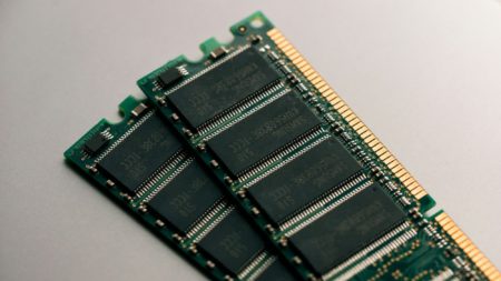 Persistent memory will replace DRAM in 2030 at the earliest, experts say