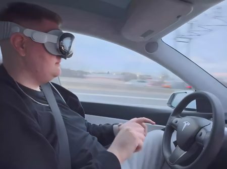 Ce sont quelques-uns des pires endroits où les gens utilisent Apple Vision Pro These are some of the worst places people are using the Apple Vision Pro