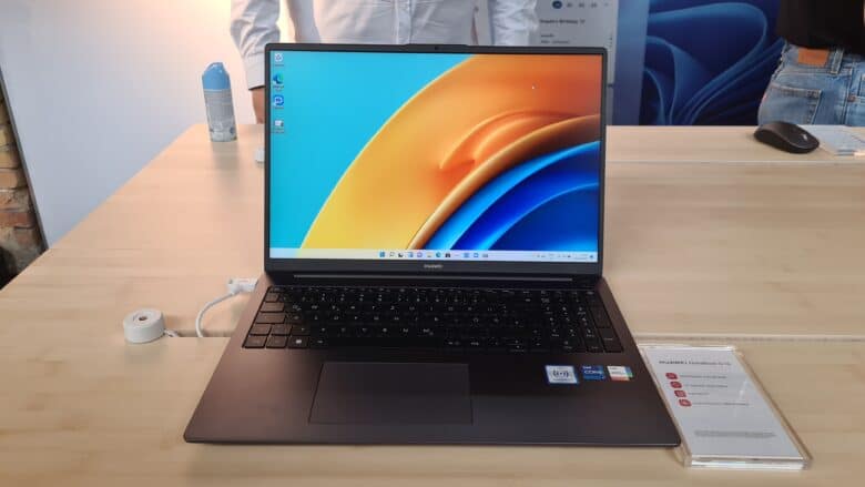 HUAWEI annonce MateBook ordinateur portable pour bureau domicile