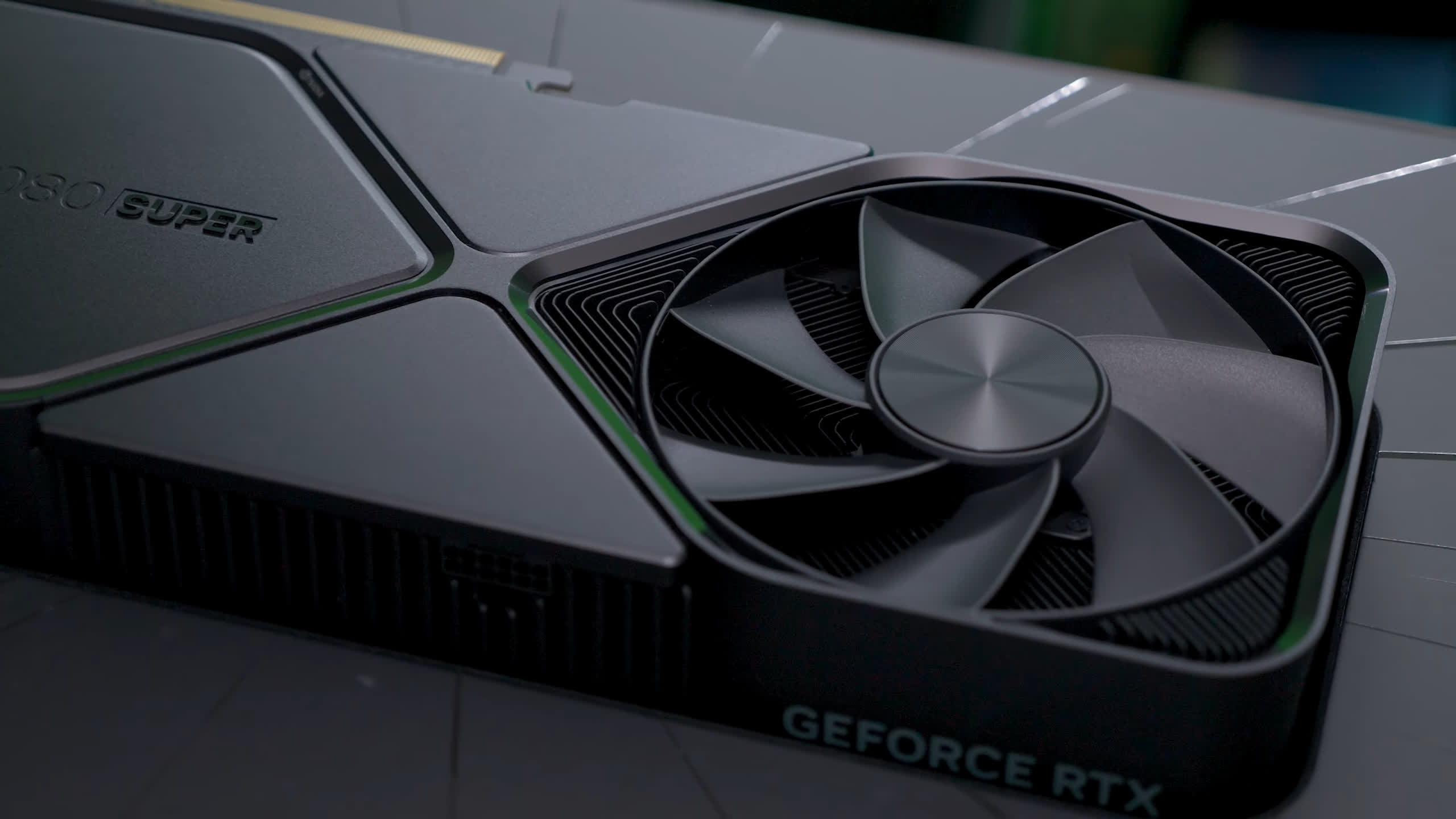 Test NVIDIA GeForce RTX 4080 SUPER FE : à peine plus puissante