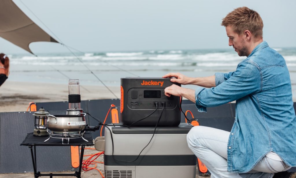 Jackery Solar Generator 2000 Pro