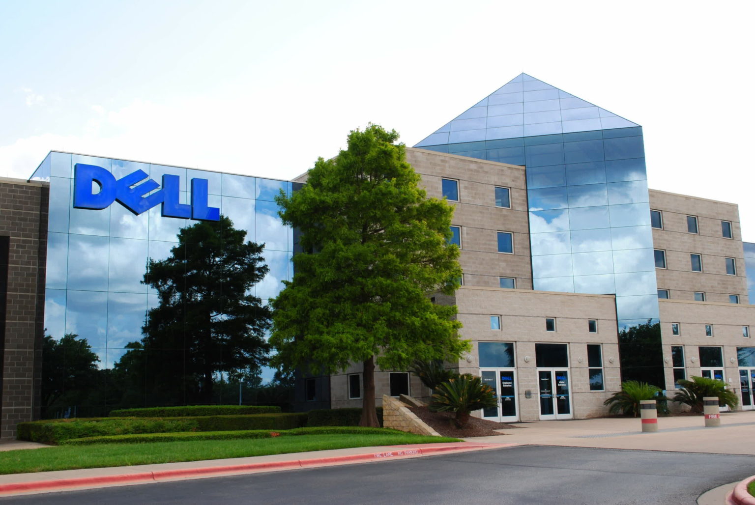 The cost of staying remote at Dell: No promotions or job changes