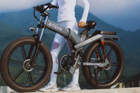 Avis sur l'Engwe X26 E-Bike : un vélo électrique pratique mais encombrant.