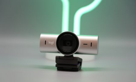 Test Logitech MX Brio : webcam 4K polyvalente avec fonctionnalités d'IA