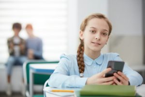 California Governor supports new measures to restrict smartphone use during school hours