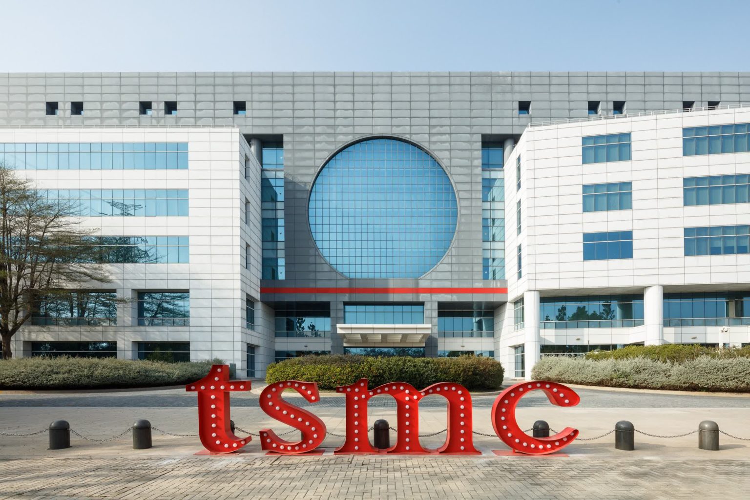 Semiconductor analyst on what would happen if China destroyed TSMC