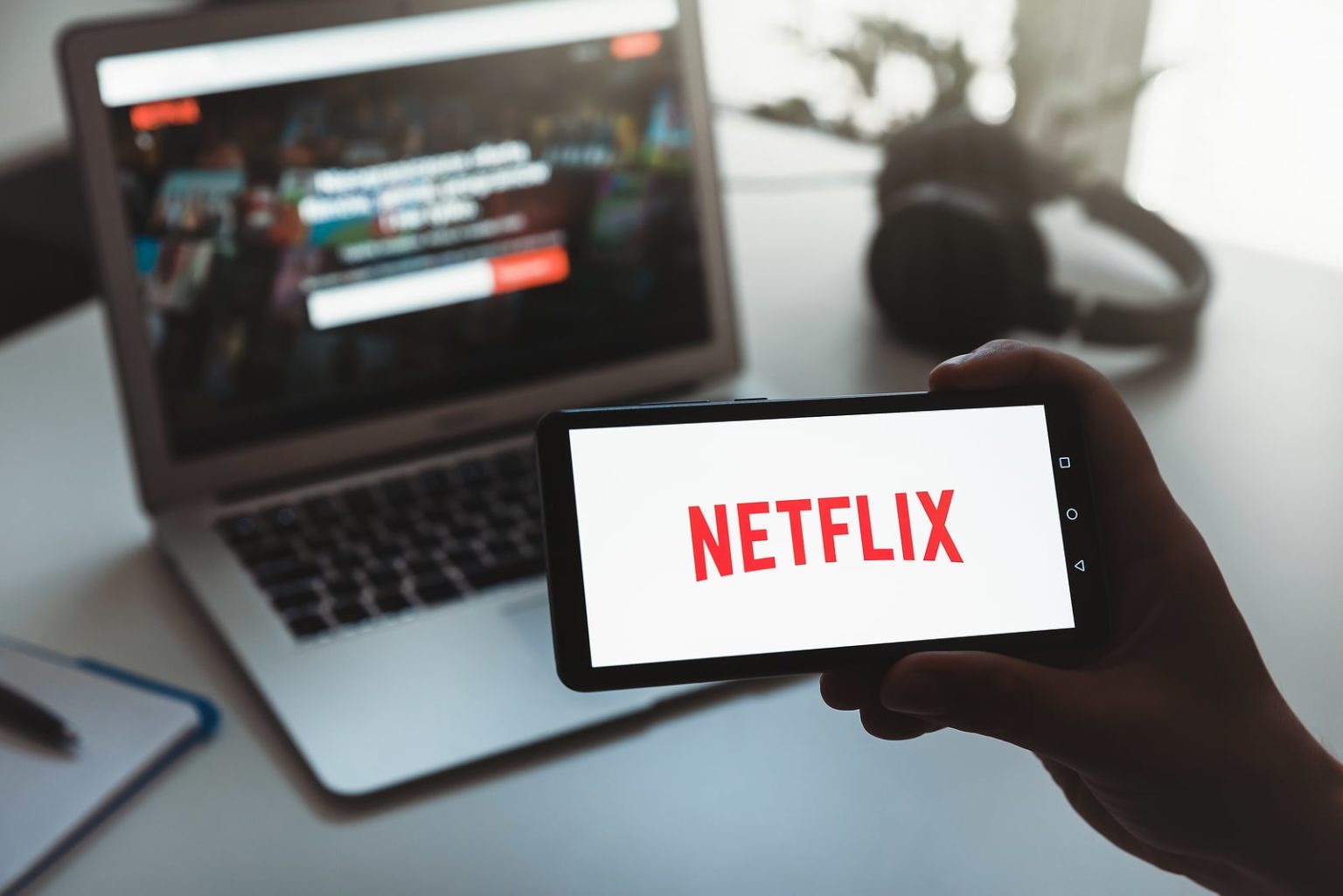 Russie : de nouvelles réglementations sur les médias obligent Netflix à diffuser de la propagande à partir de mars