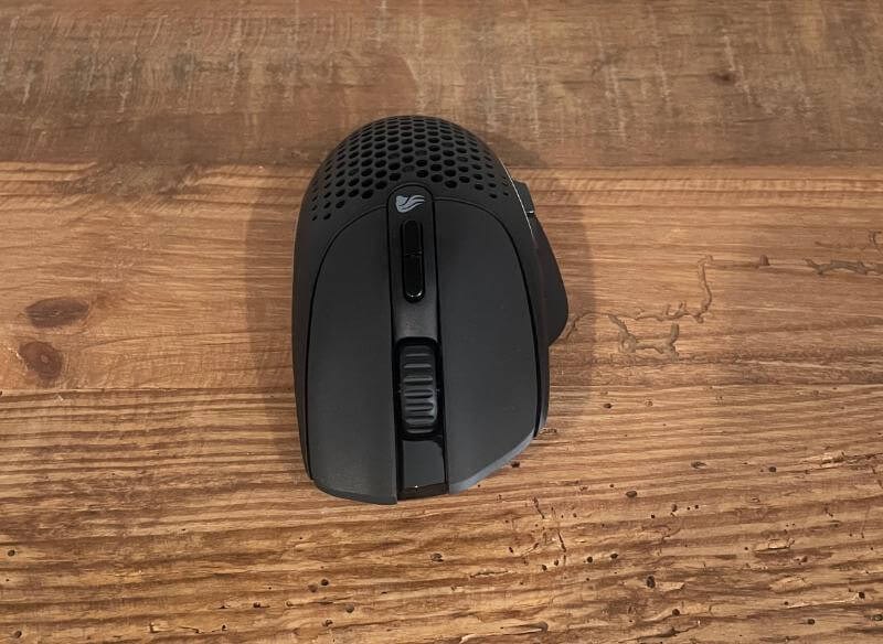 Test de la souris sans fil Glorious Model I 26 - Une souris de jeu sans fil avec une excellente ergonomie