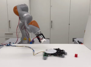 Meet the robot with a detachable, self-crawling hand