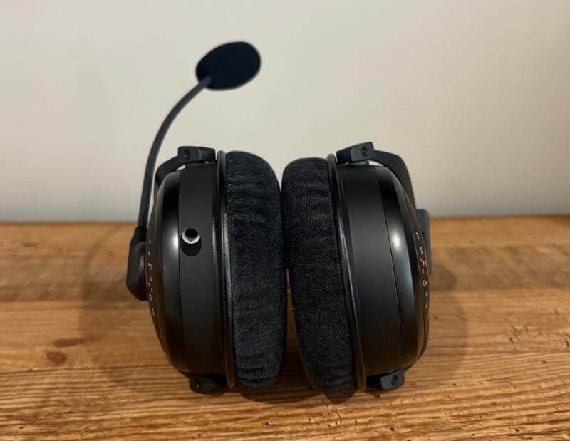 Beyerdynamic Pro Open Review5 Beyerdynamic MMX 330 Pro Review - Excellence du jeu haut de gamme à dos ouvert