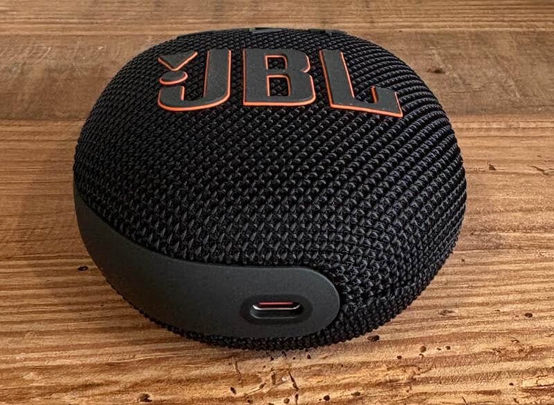 jbl clip 5 review4 JBL Clip 5 Review : l'enceinte portable ultime pour un son en déplacement