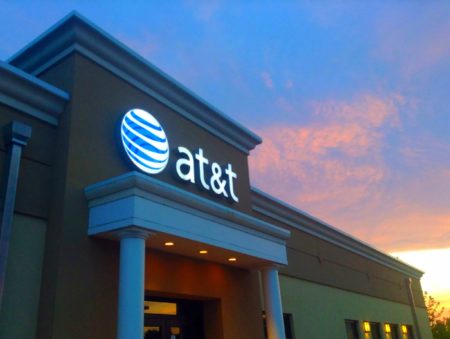 US Army soldier accused of selling stolen AT&T and Verizon customer data