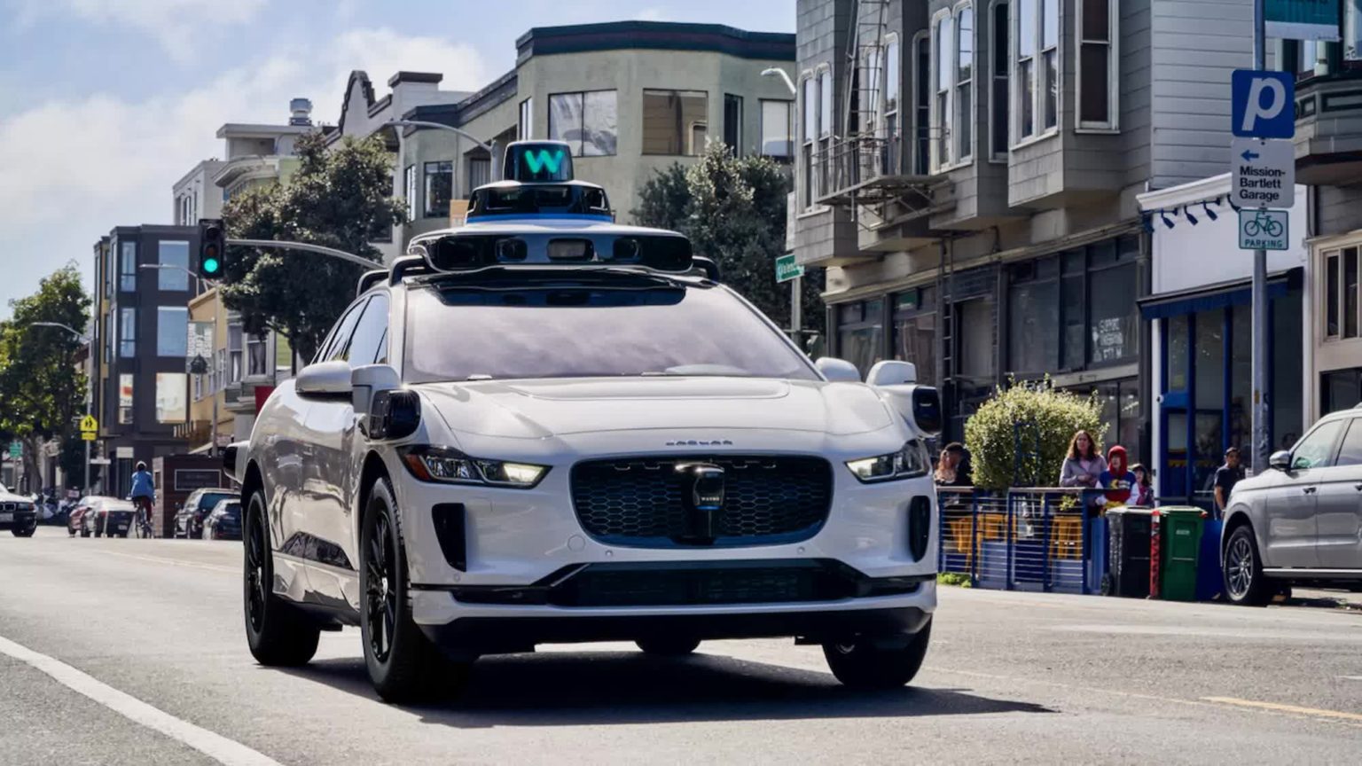 Watch this self-driving Waymo taxi circle a parking lot instead of taking its passenger to the airport