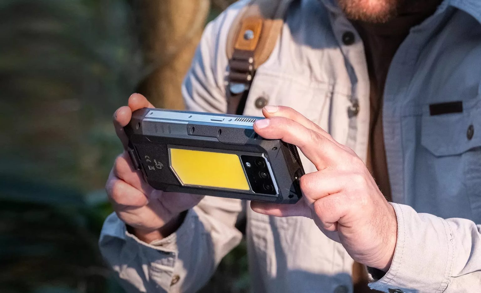 This 1.9-pound smartphone battery life can be measured in months